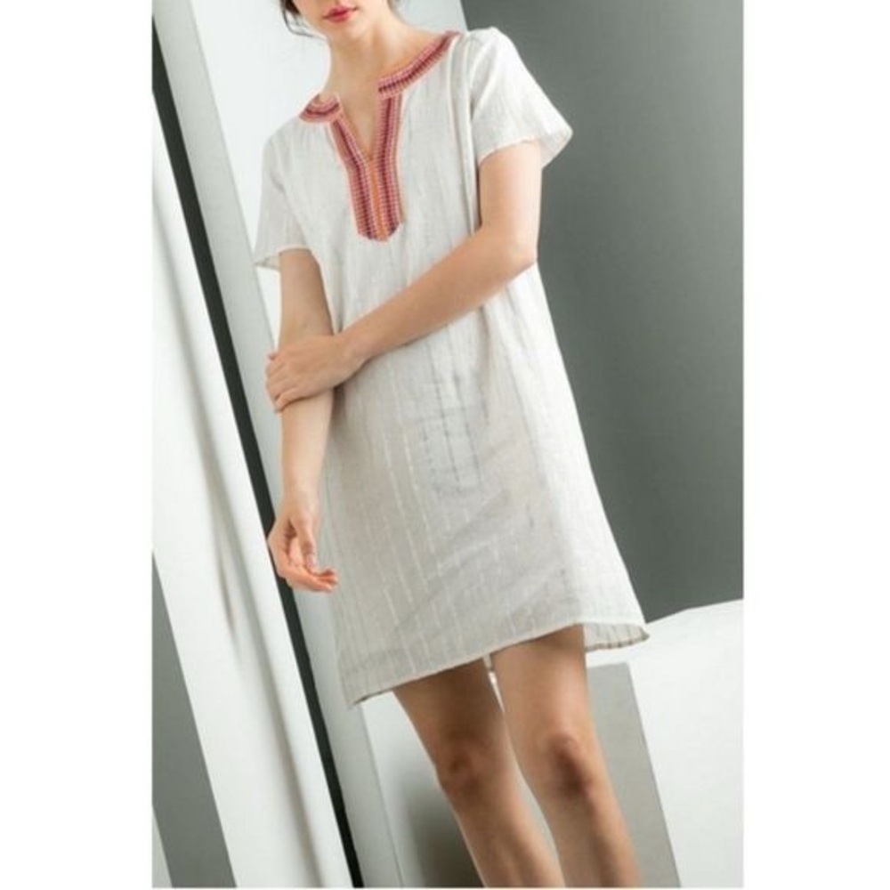 Anthropologie THML Silver lined tunic dress with V neck in white- Size S